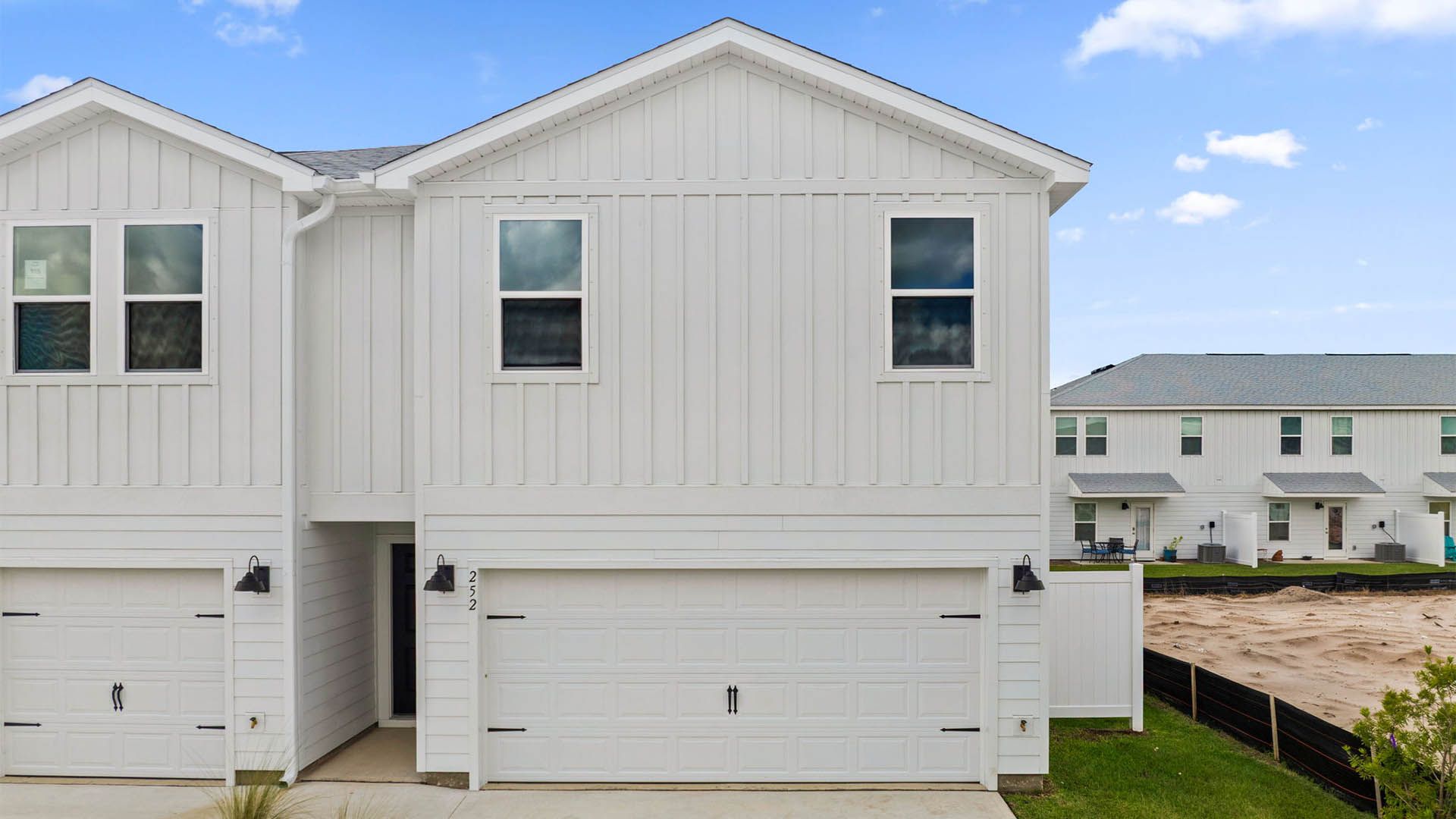 Exterior:Elevation Image 0.