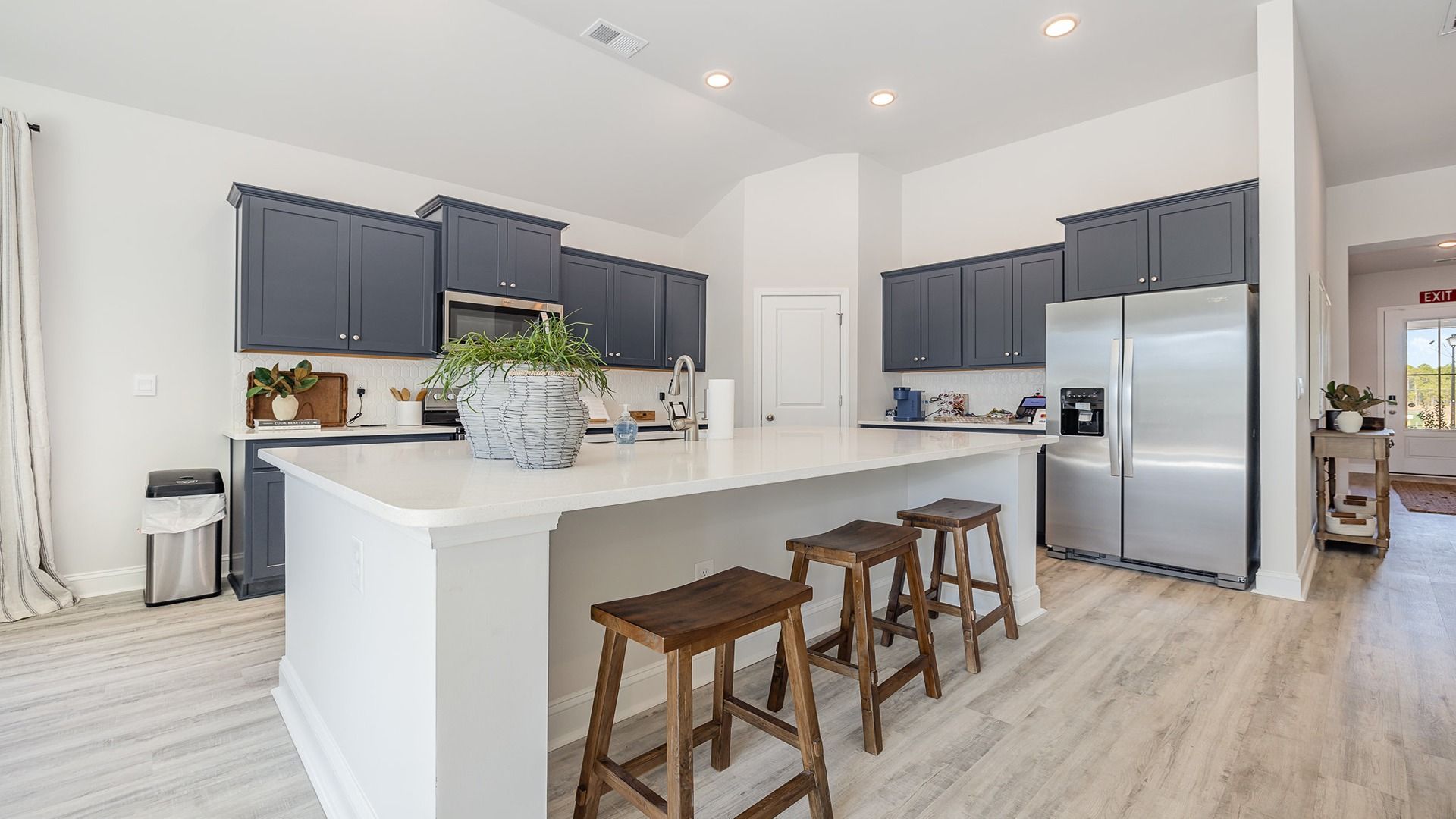 Exterior:Elevation Image 1.