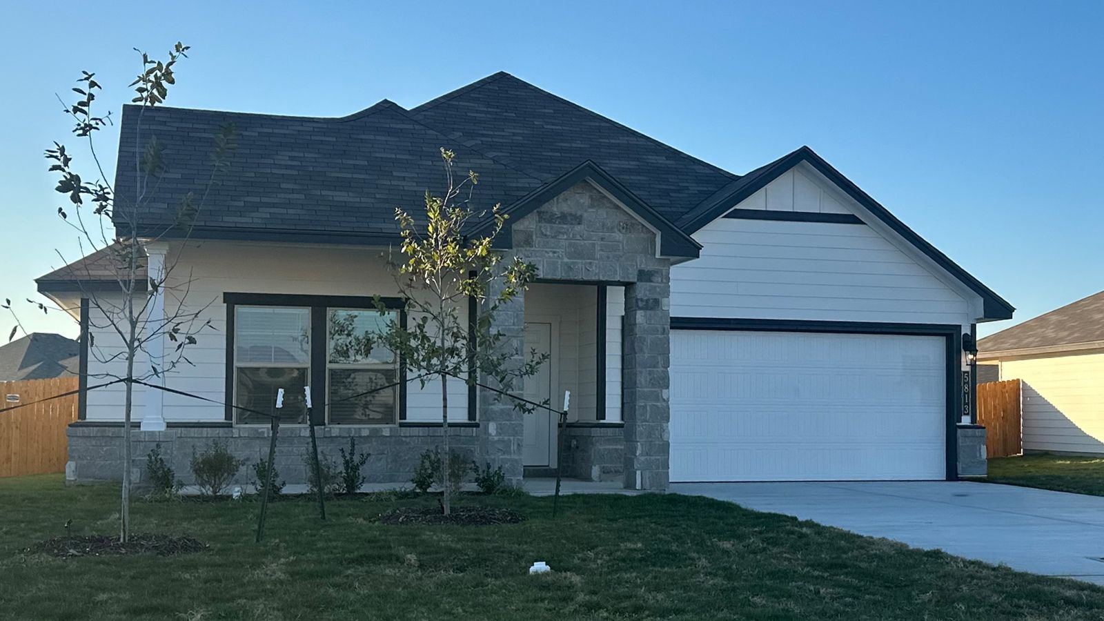 Exterior:Elevation Image 0.