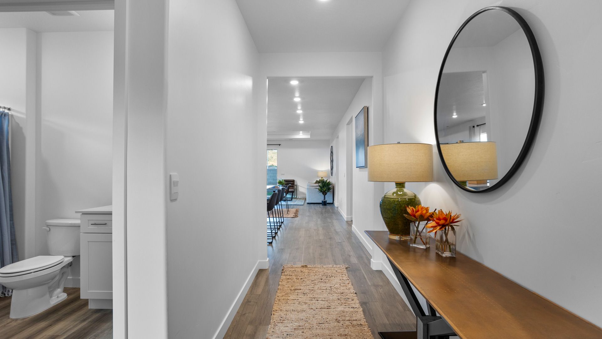 Exterior:Elevation Image 3.