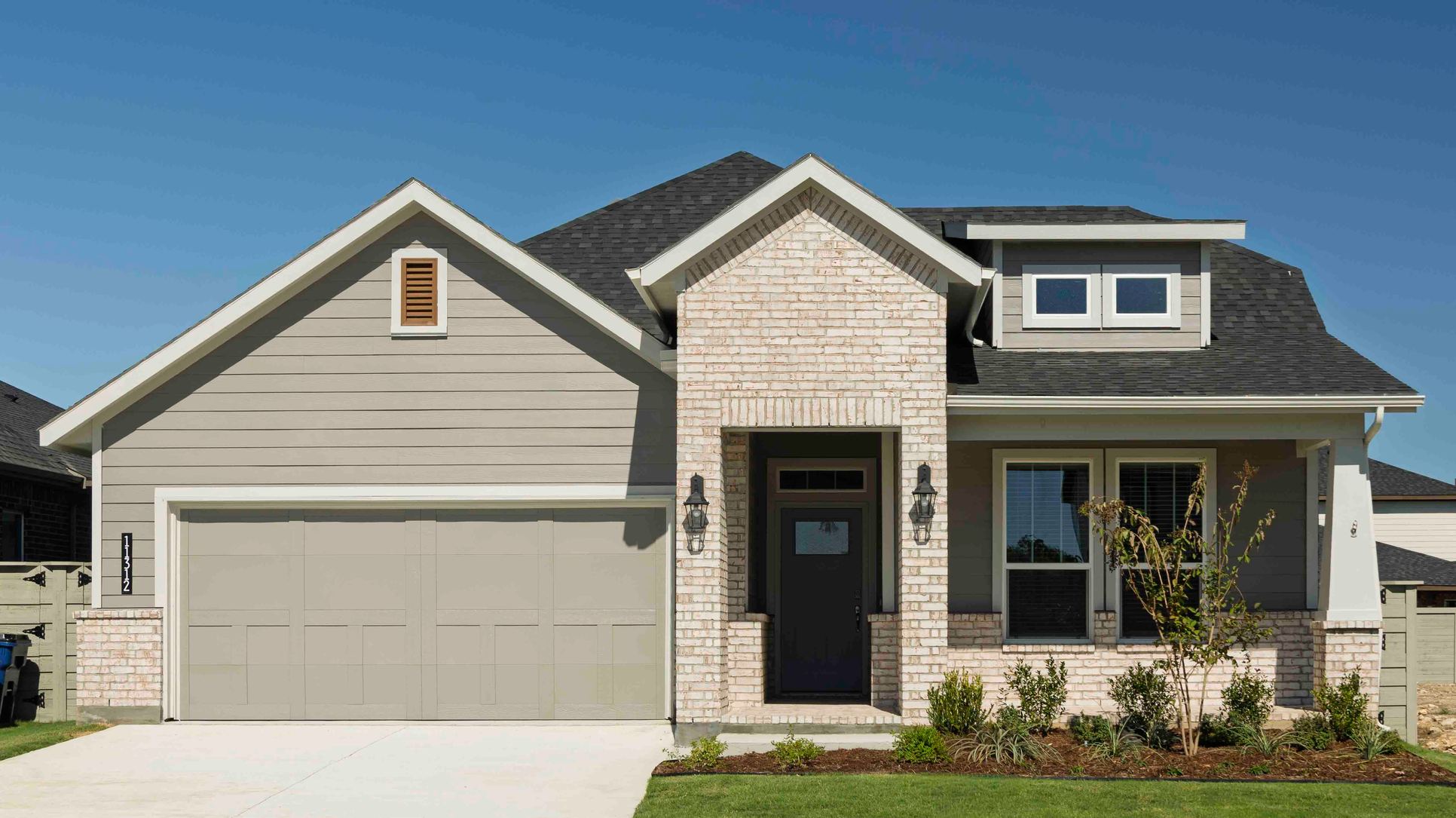 Exterior:Elevation Image 0.