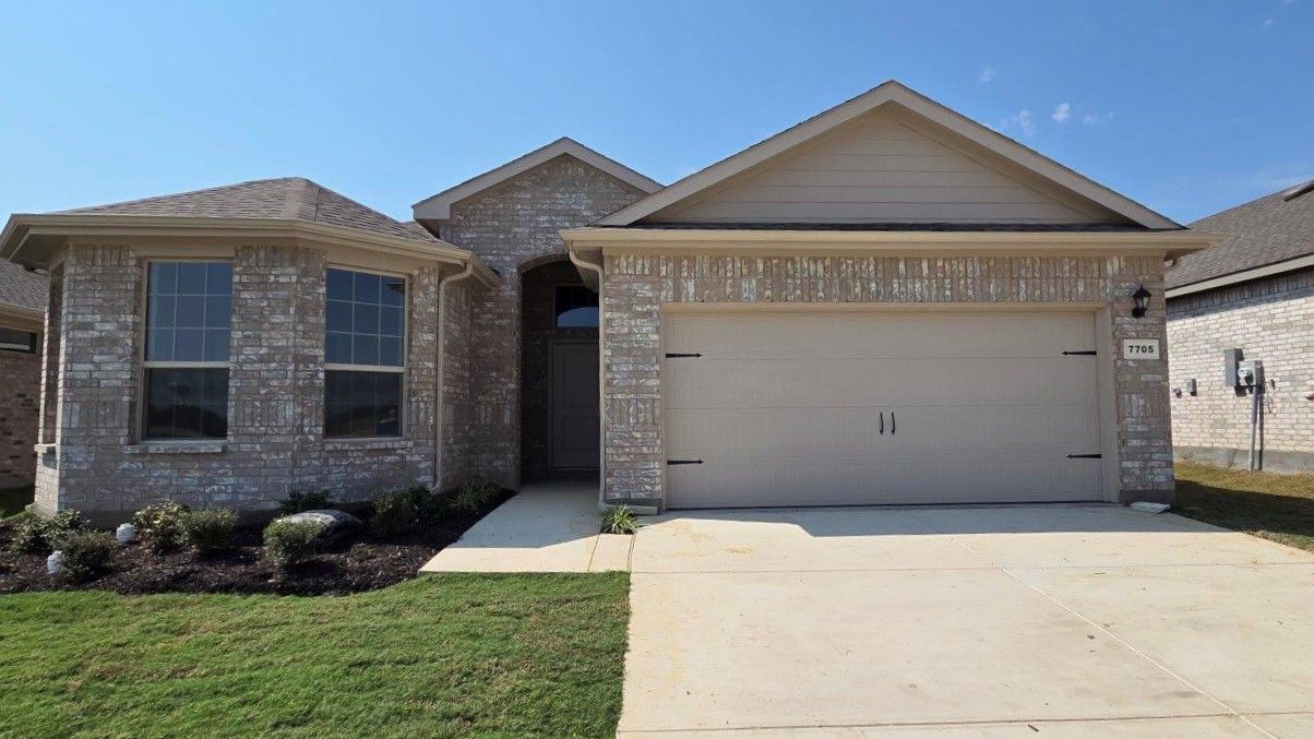 Exterior:Elevation Image 0.