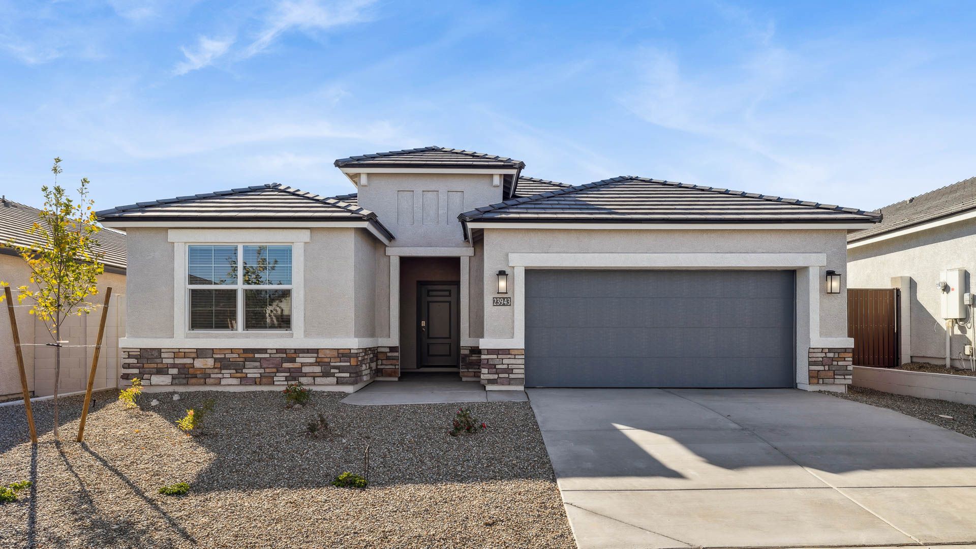 Exterior:Elevation Image 0.