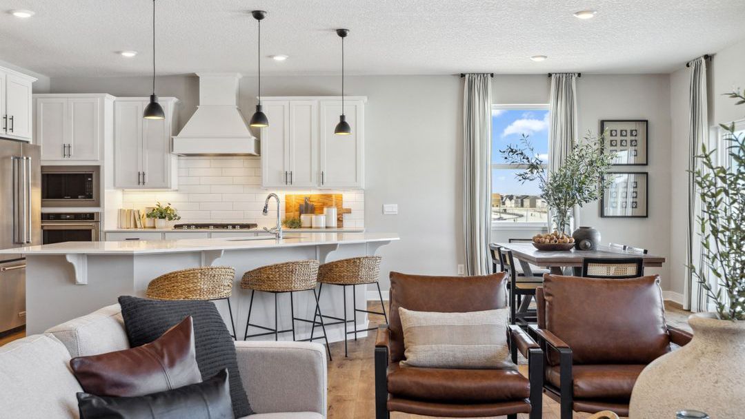 Exterior:Elevation Image 3.