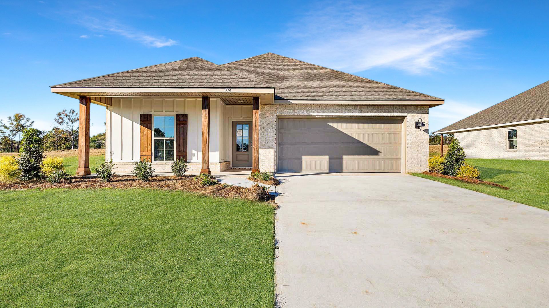 Exterior:Elevation Image 0.