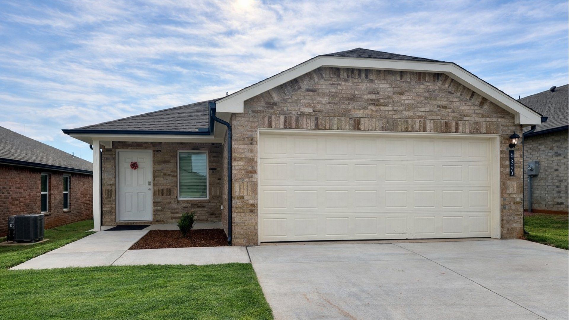 Exterior:Elevation Image 0.