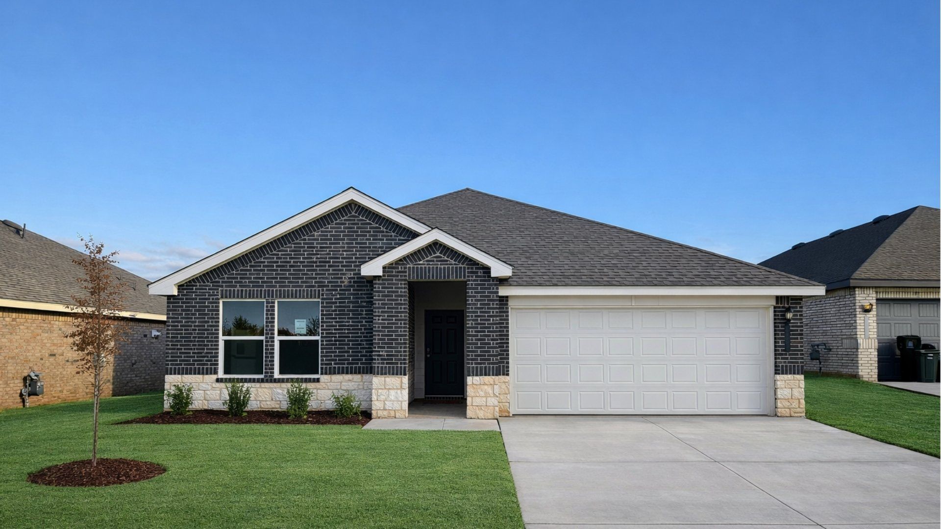 Exterior:Elevation Image 0.