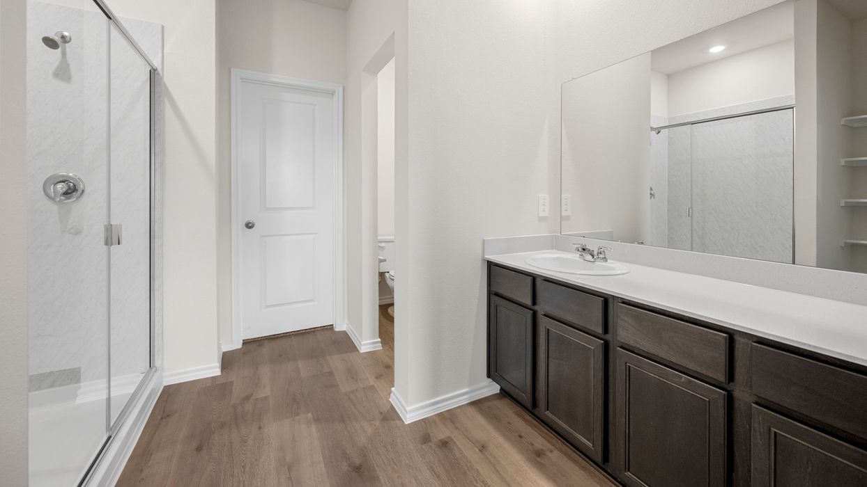 Exterior:Elevation Image 4.