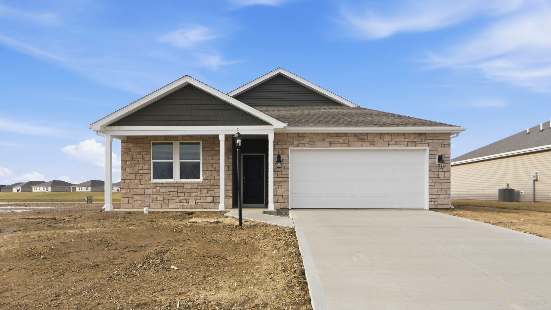 Exterior:Elevation Image 0.