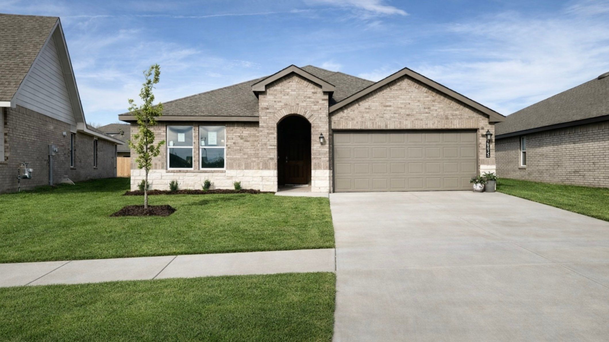 Exterior:Elevation Image 0.