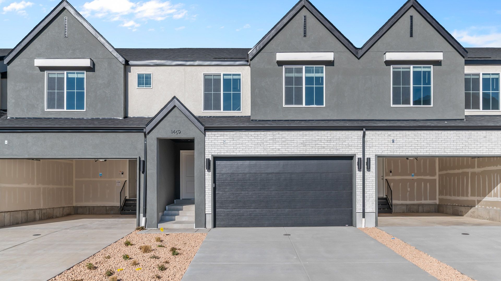 Exterior:Elevation Image 0.