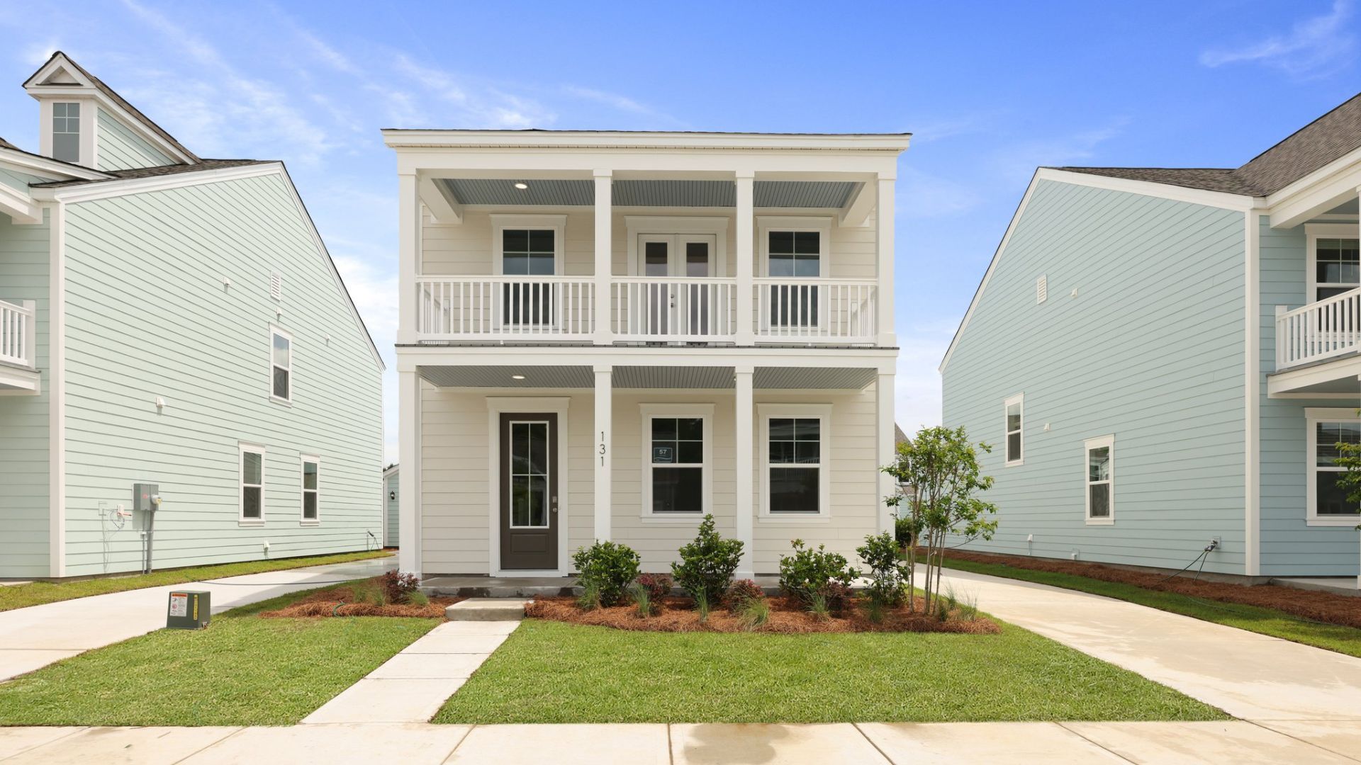 Exterior:Elevation Image 0.
