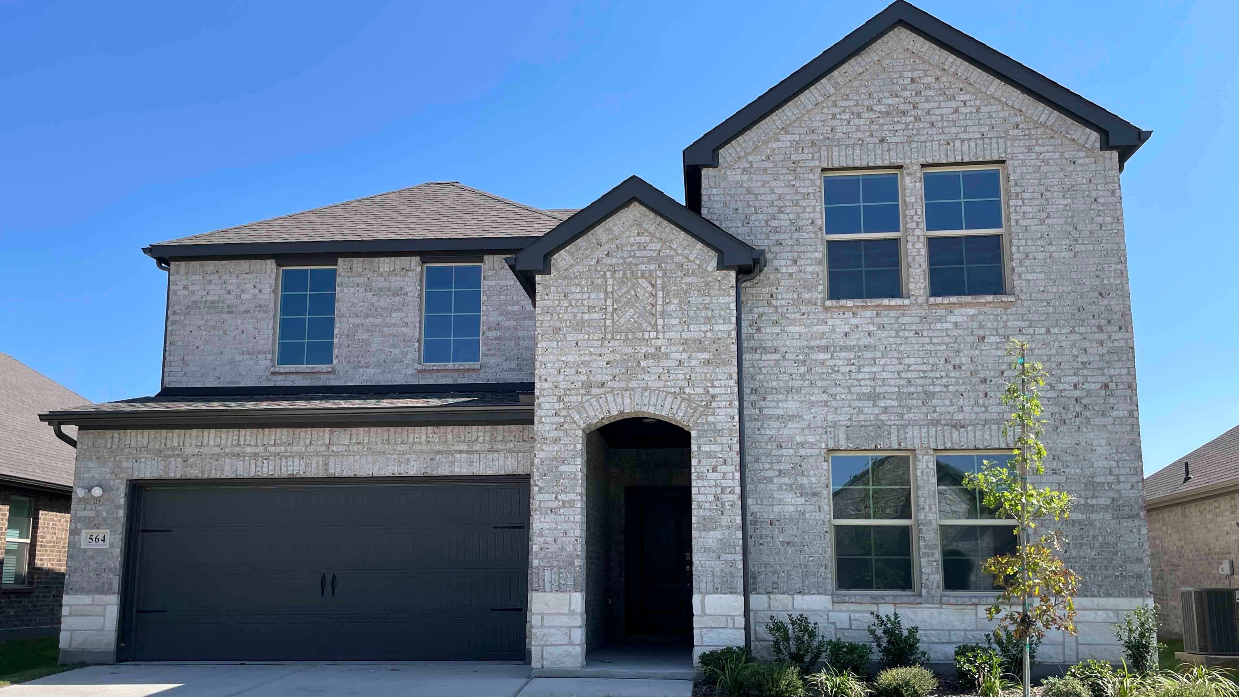 Exterior:Elevation Image 0.