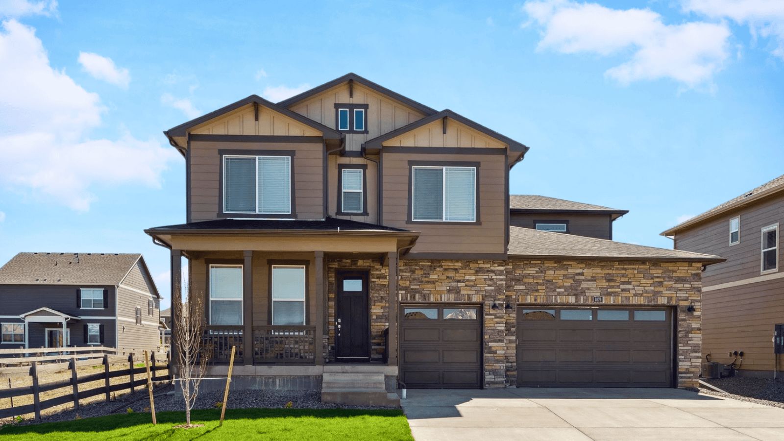 Exterior:Elevation Image 0.