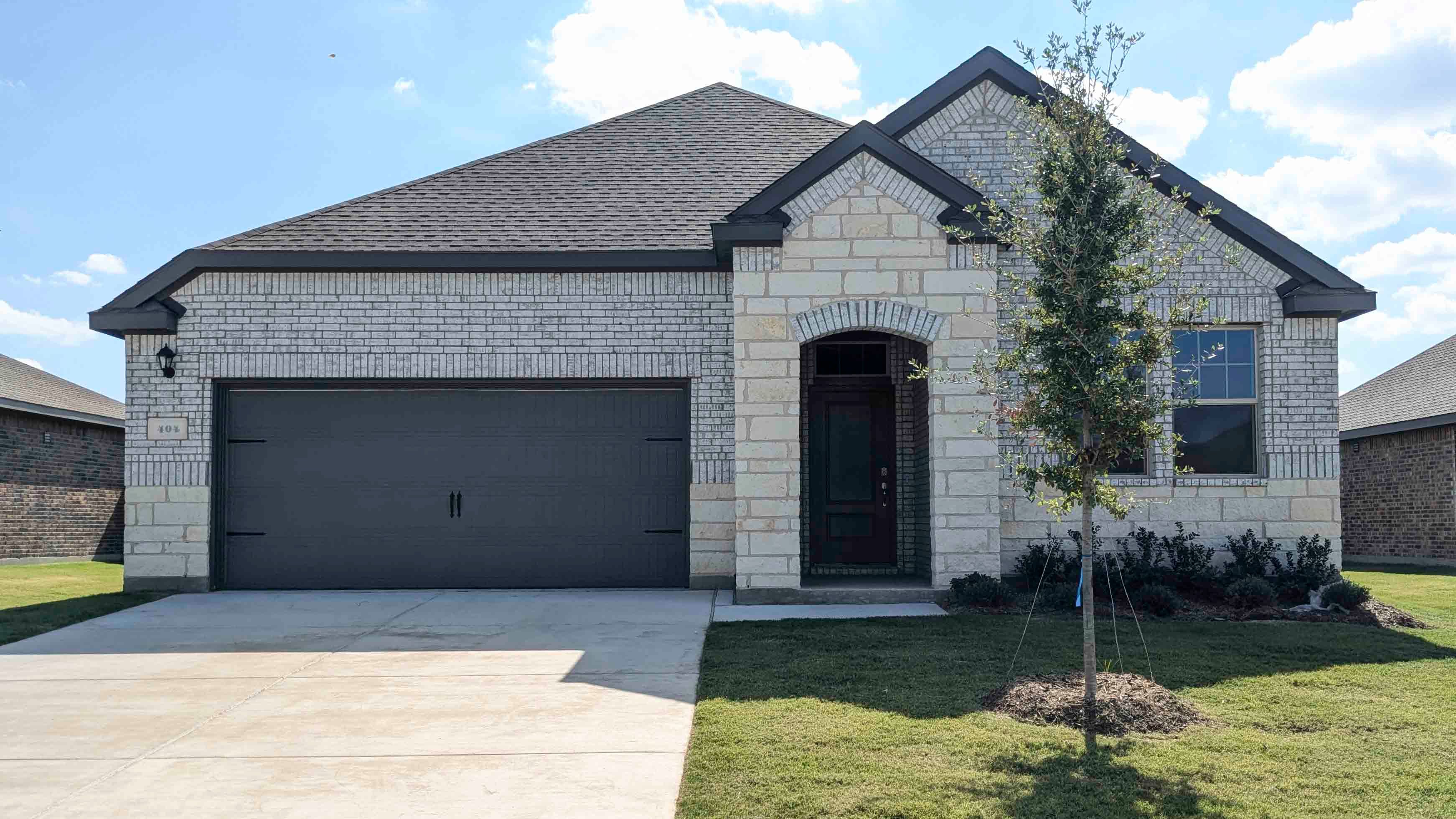 Exterior:Elevation Image 0.