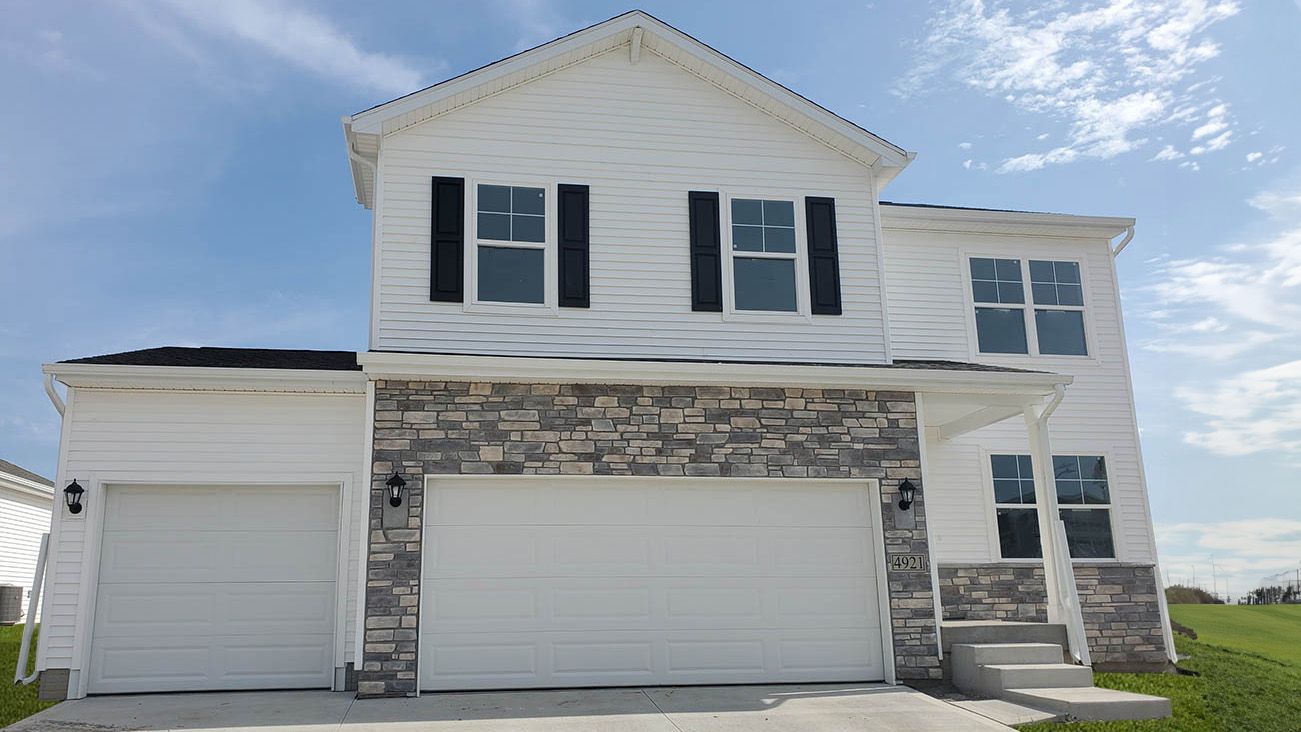 Exterior:Elevation Image 0.