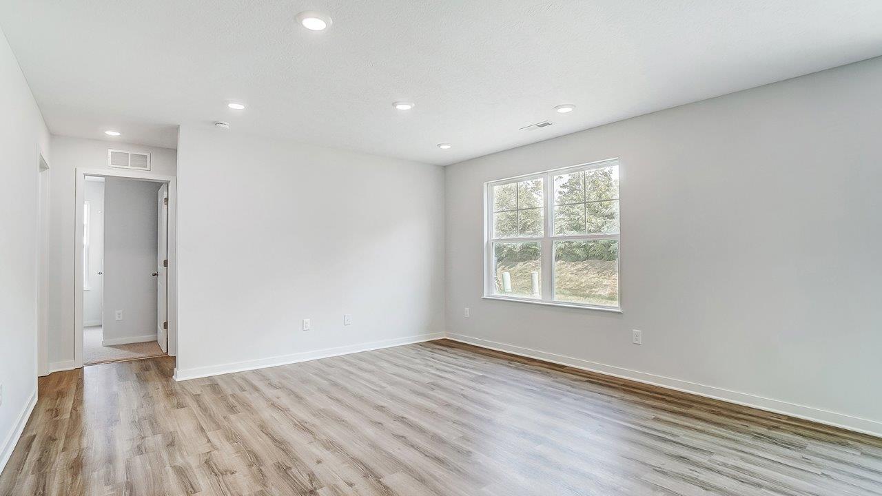 Exterior:Elevation Image 4.