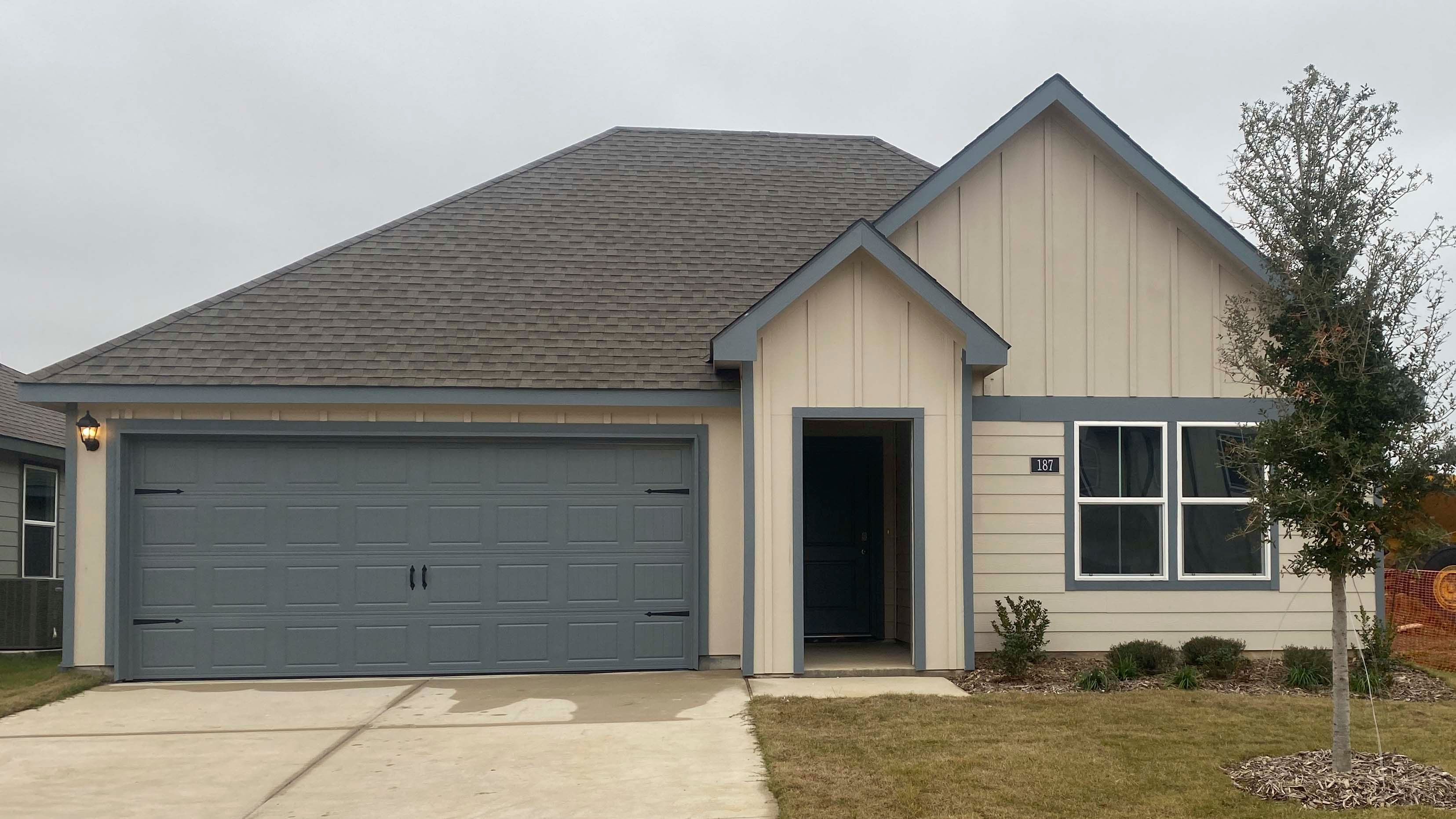 Exterior:Elevation Image 0.