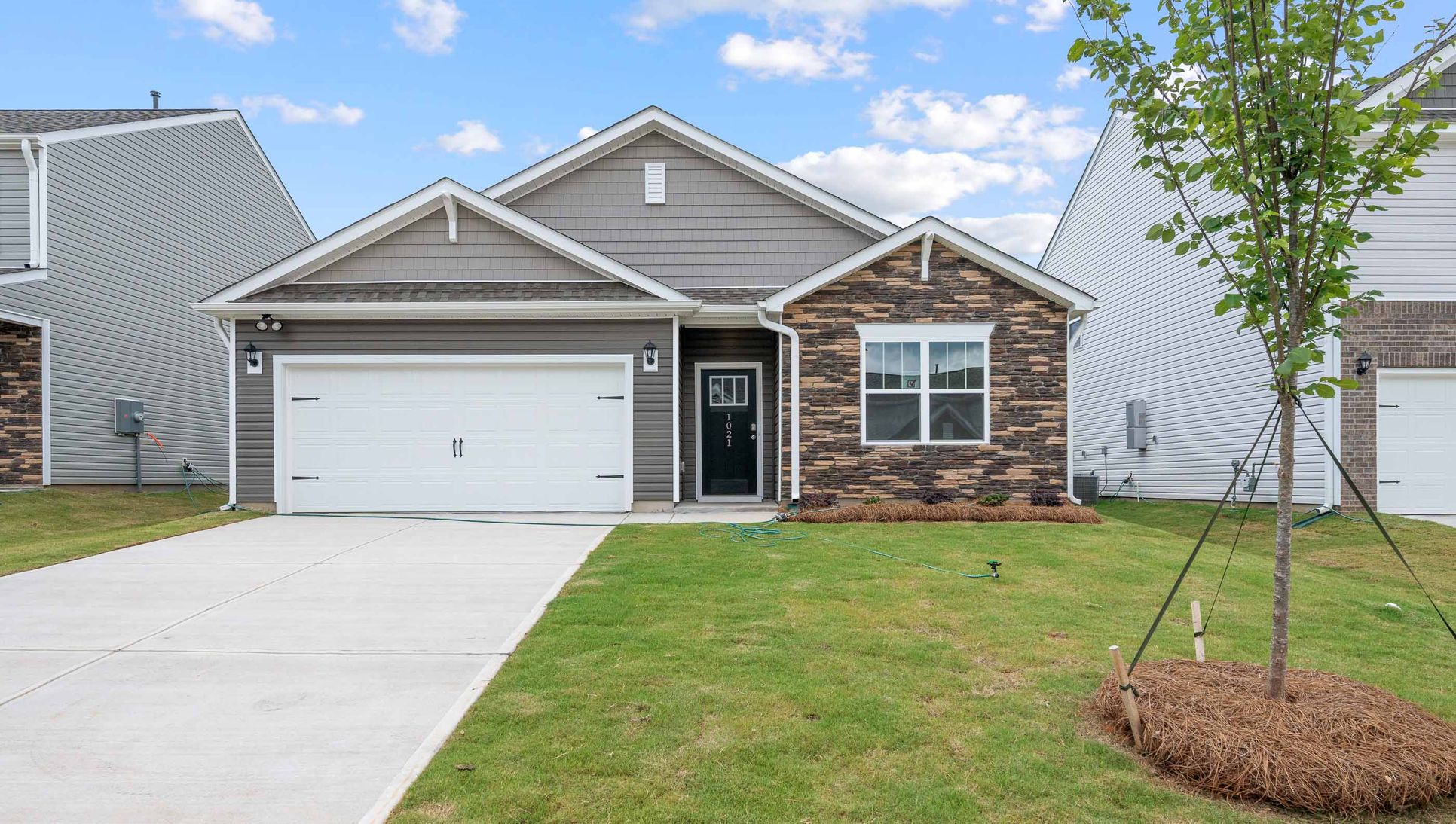 Exterior:Elevation Image 0.