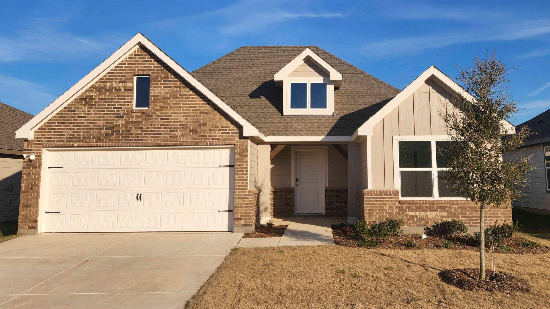 Exterior:Elevation Image 0.