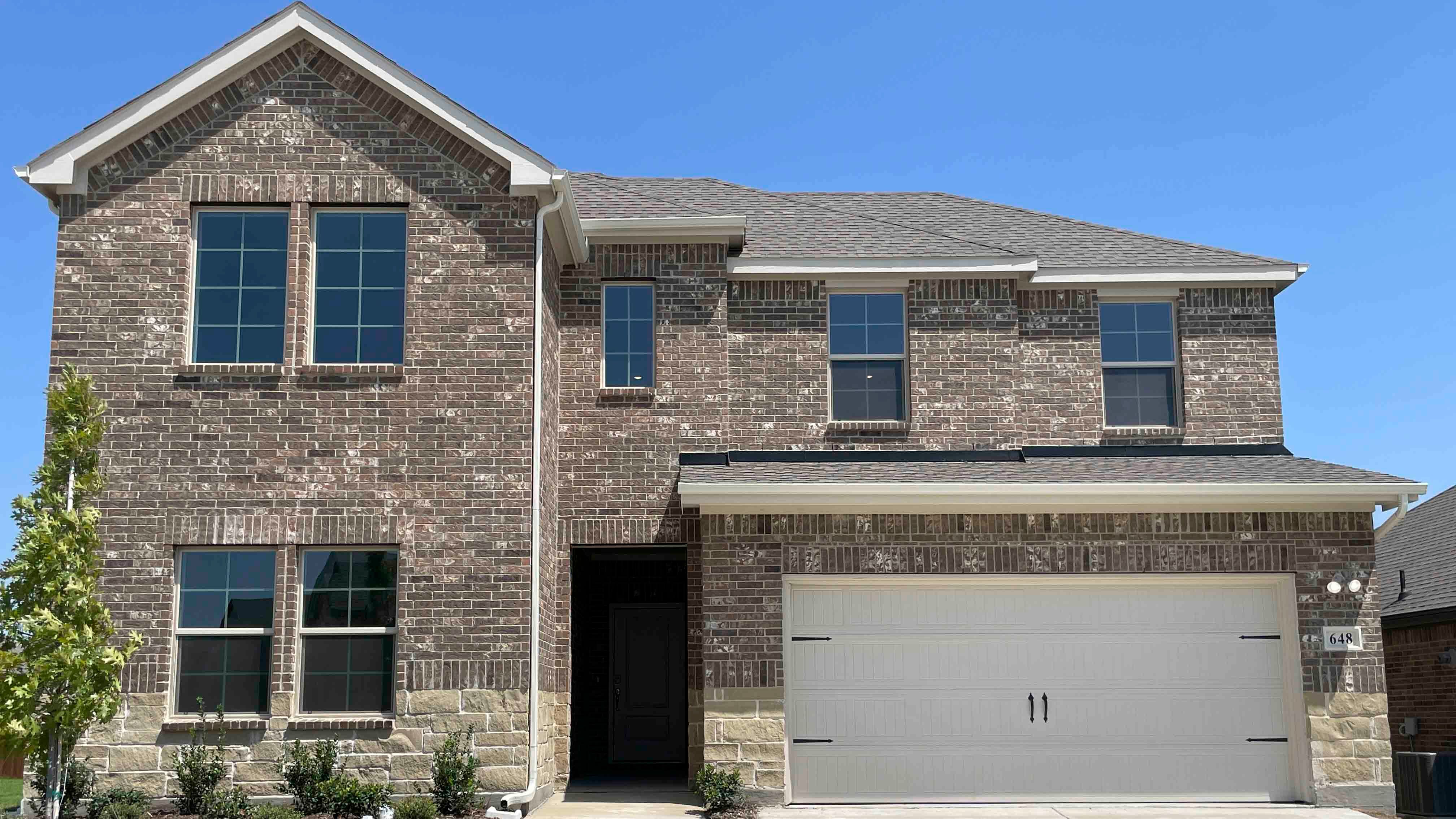 Exterior:Elevation Image 0.