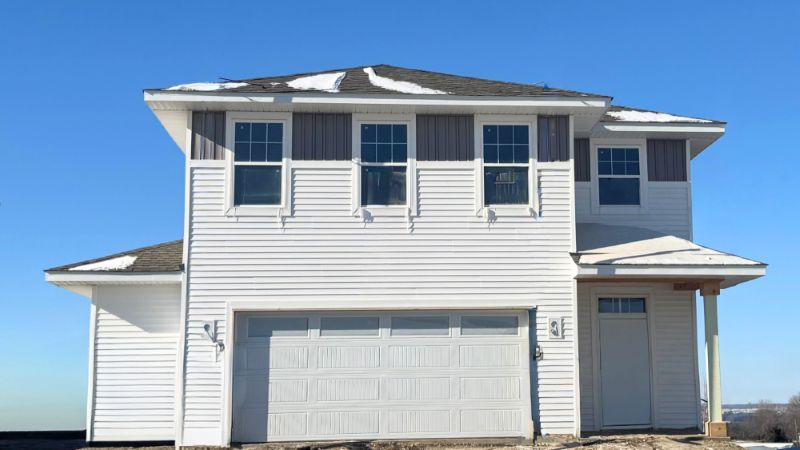 Exterior:Elevation Image 0.