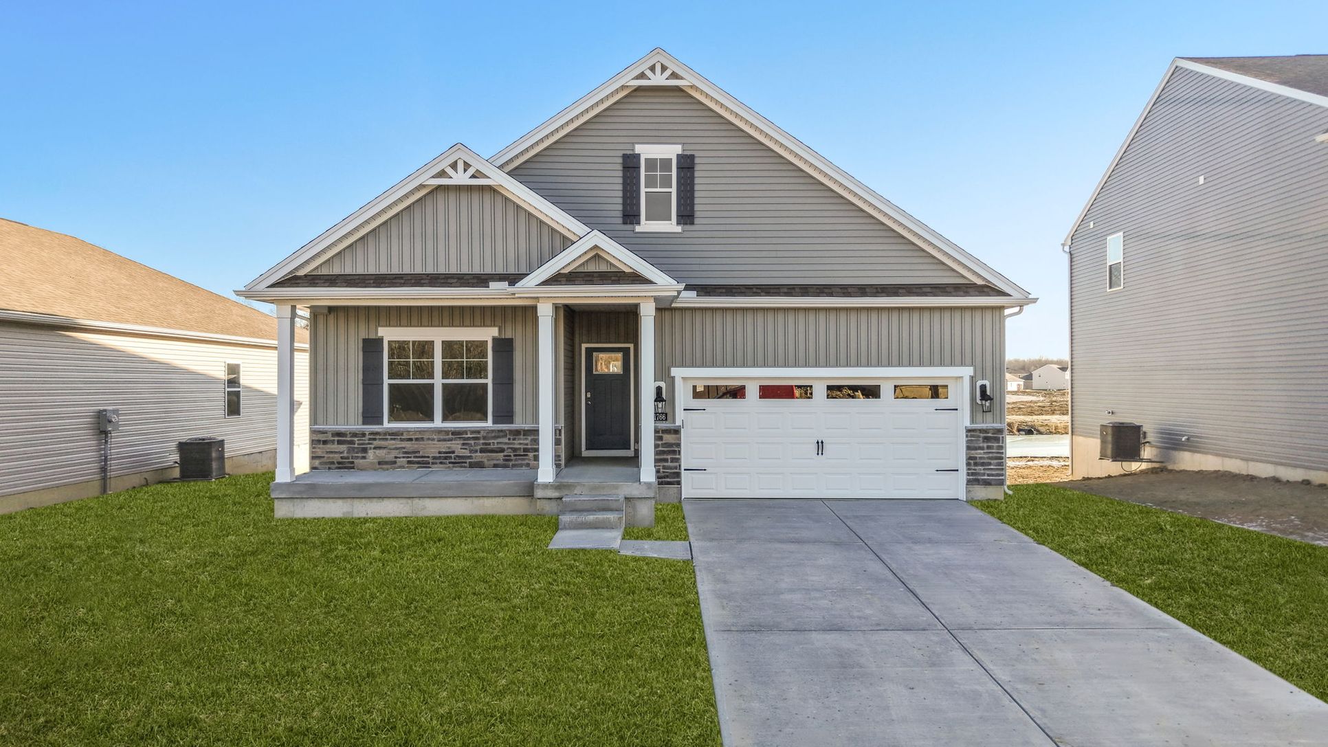 Exterior:Elevation Image 0.