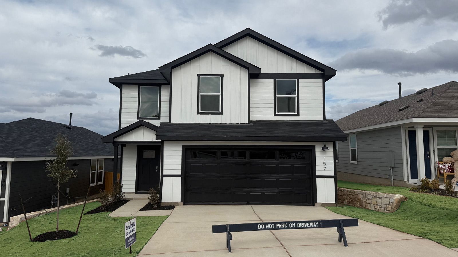 Exterior:Elevation Image 0.