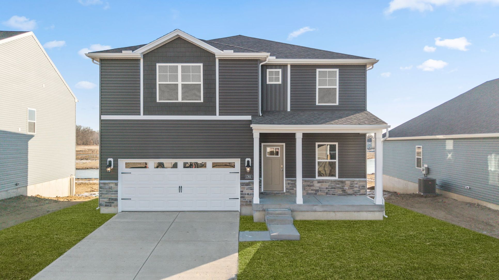 Exterior:Elevation Image 0.