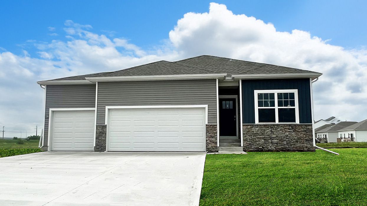 Exterior:Elevation Image 0.