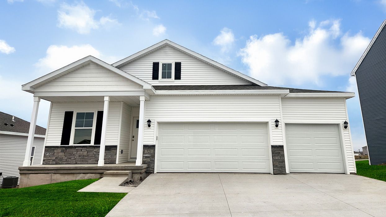 Exterior:Elevation Image 0.