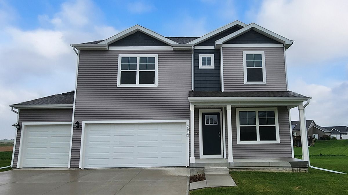 Exterior:Elevation Image 0.