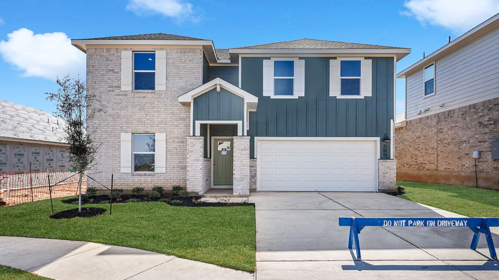 Exterior:Elevation Image 0.