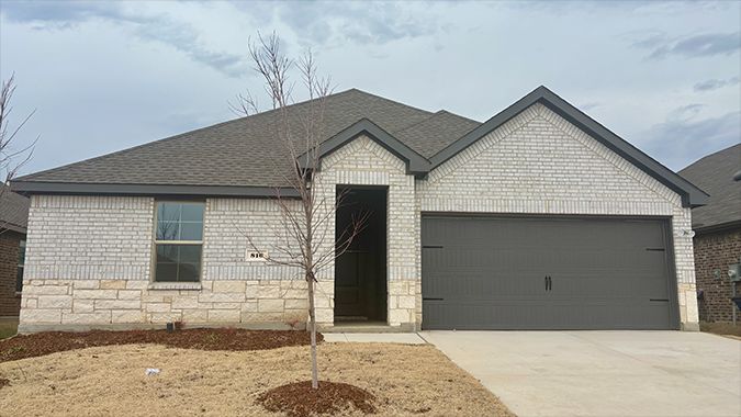 Exterior:Elevation Image 0.