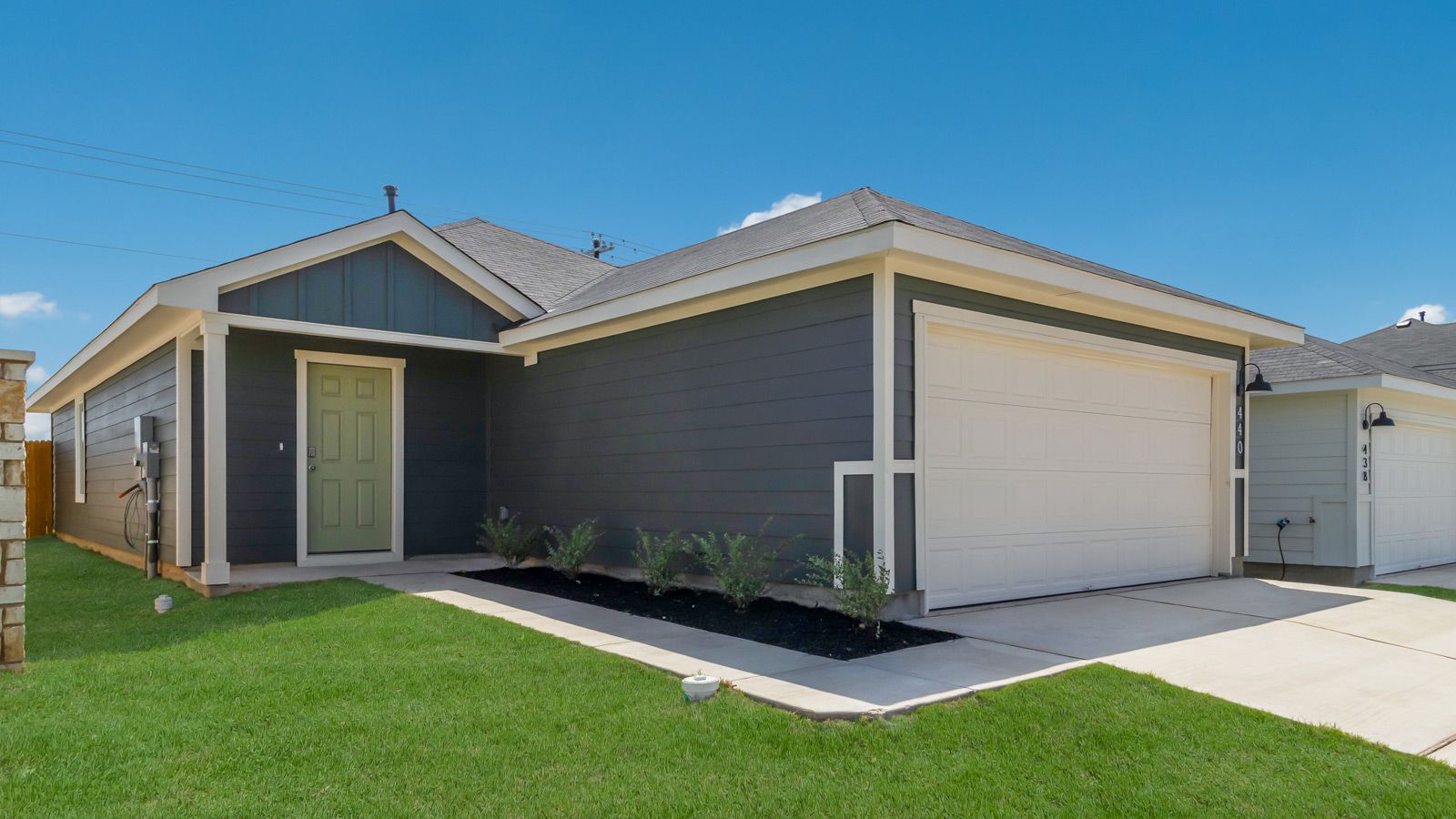 Exterior:Elevation Image 0.