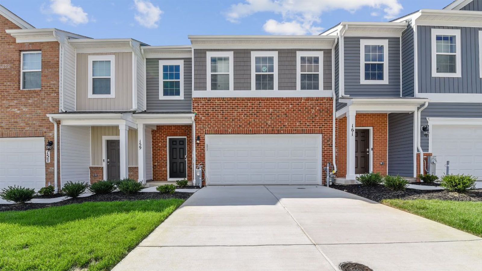 Exterior:Elevation Image 0.