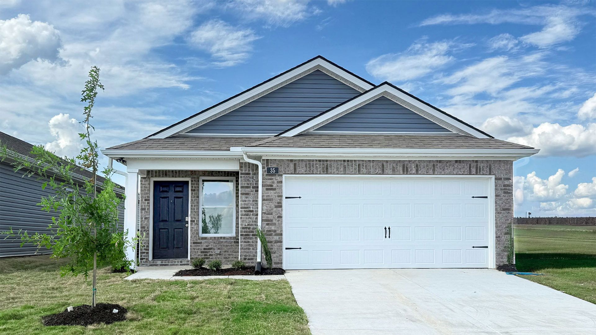 Exterior:Elevation Image 0.