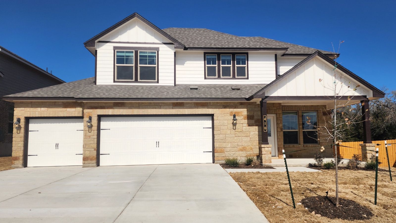 Exterior:Elevation Image 0.