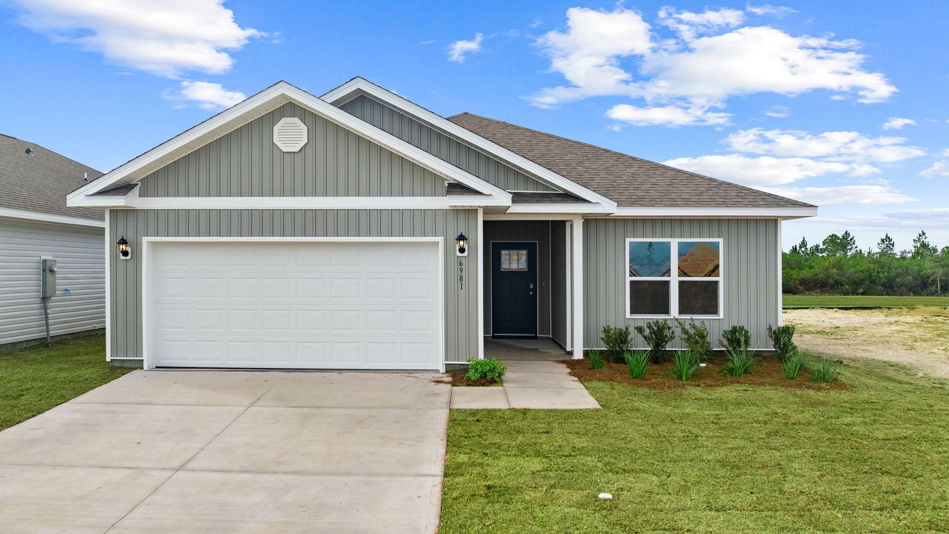 Exterior:Elevation Image 0.