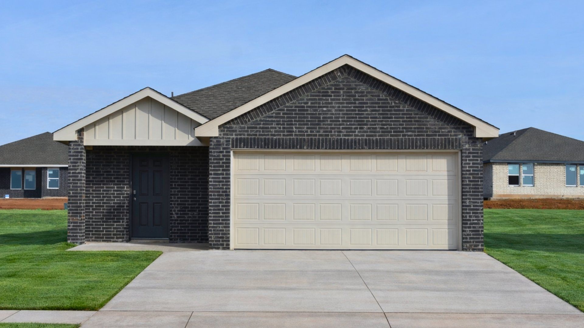 Exterior:Elevation Image 0.