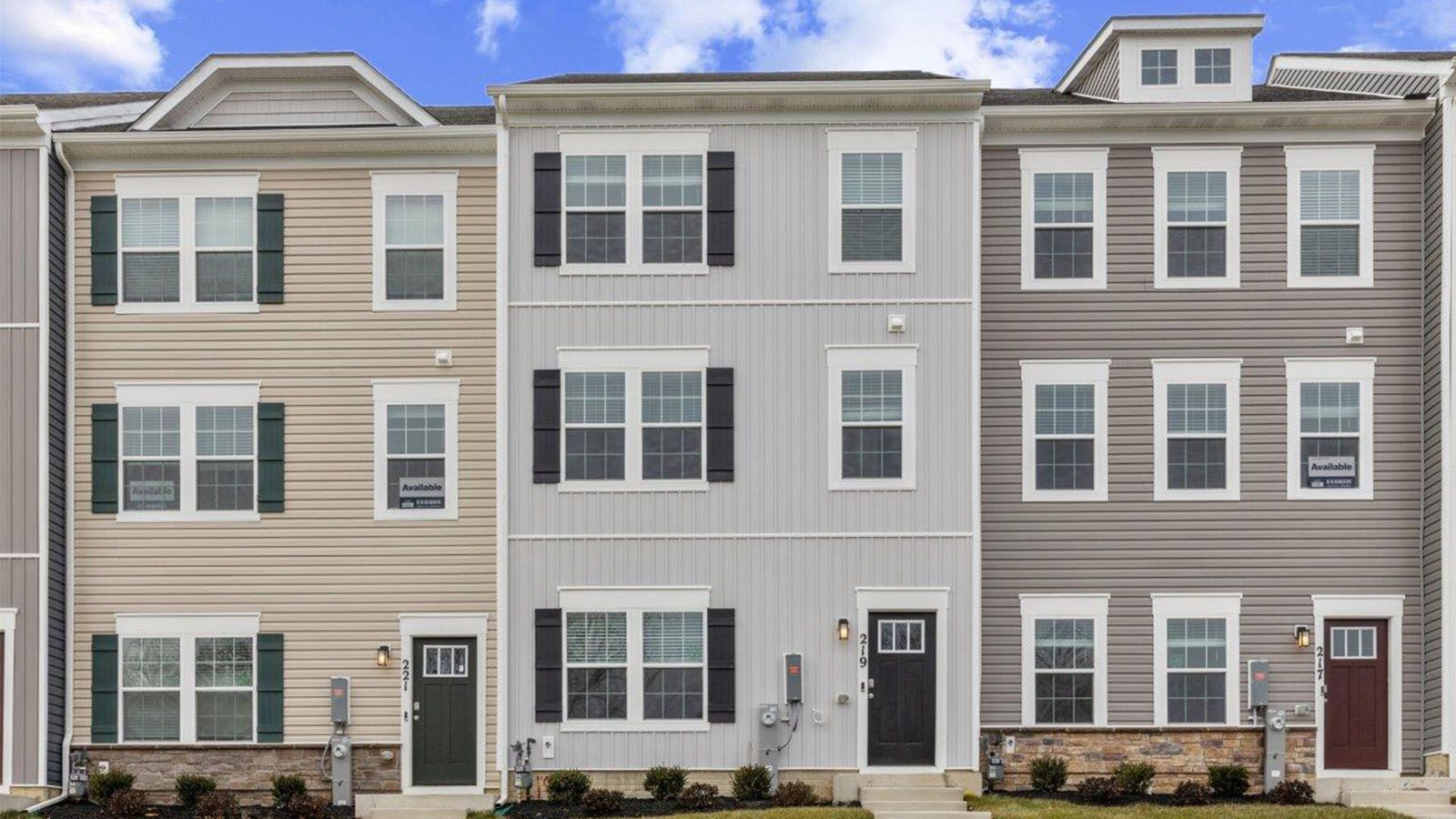 Exterior:Elevation Image 0.