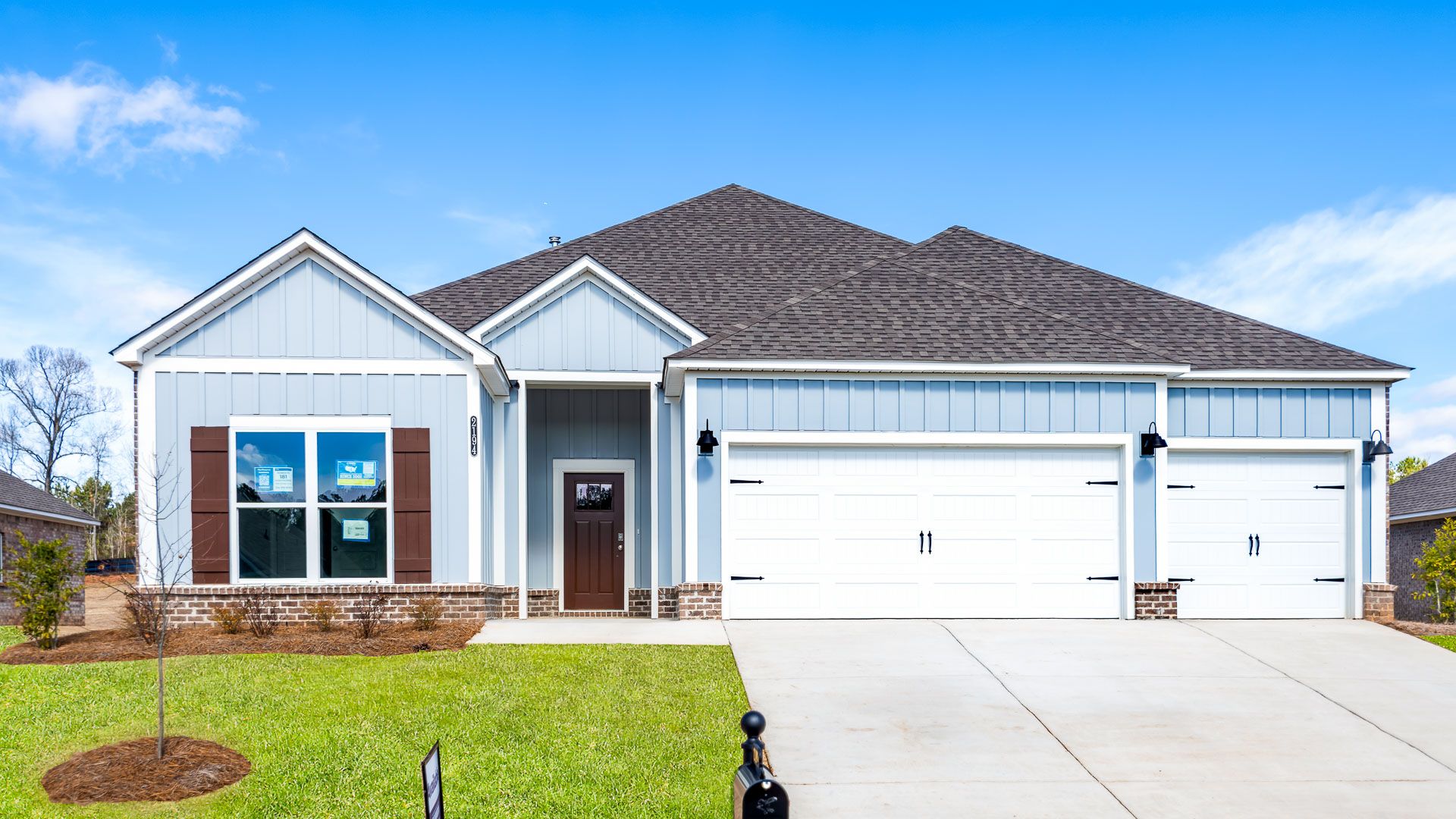 Exterior:Elevation Image 0.