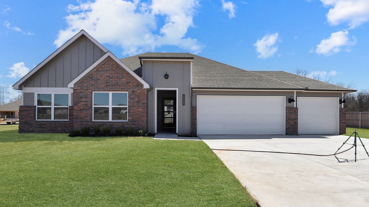 Exterior:Elevation Image 0.