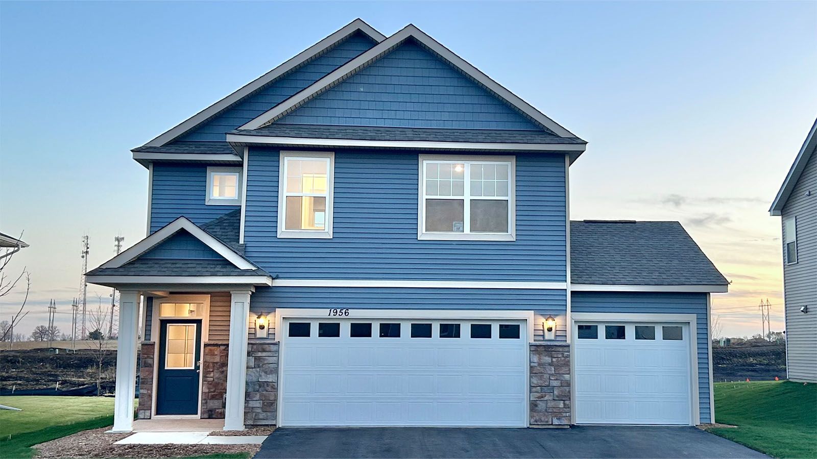 Exterior:Elevation Image 0.