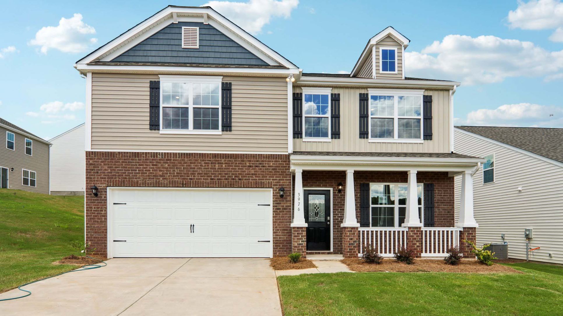 Exterior:Elevation Image 0.