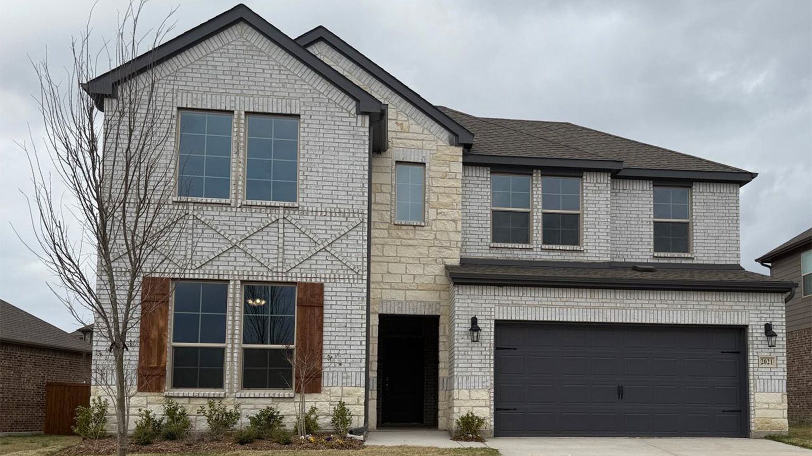 Exterior:Elevation Image 0.