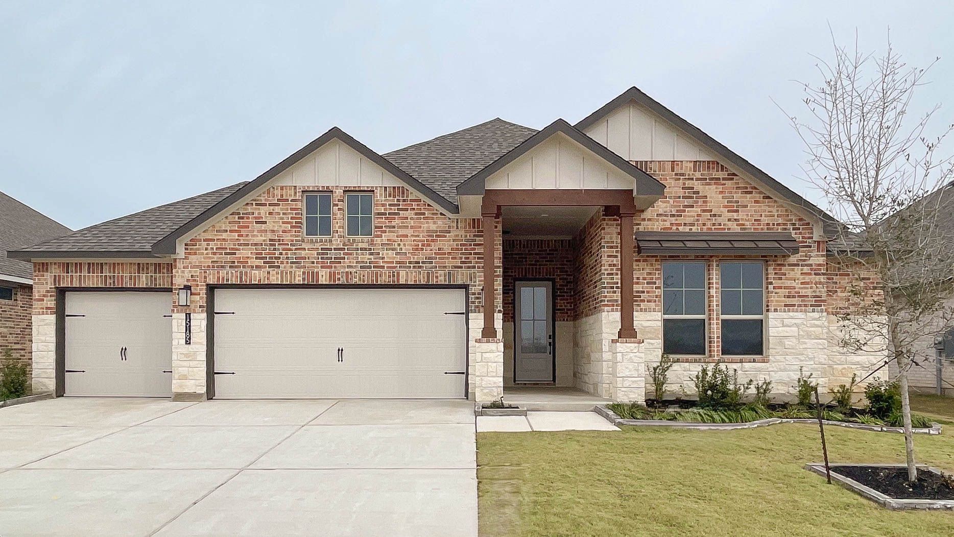 Exterior:Elevation Image 0.