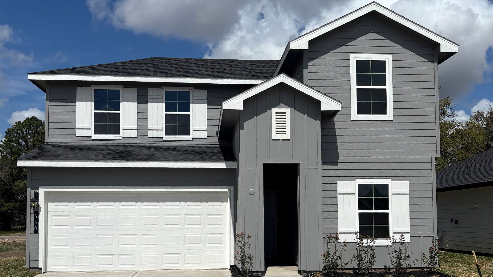 Exterior:Elevation Image 0.