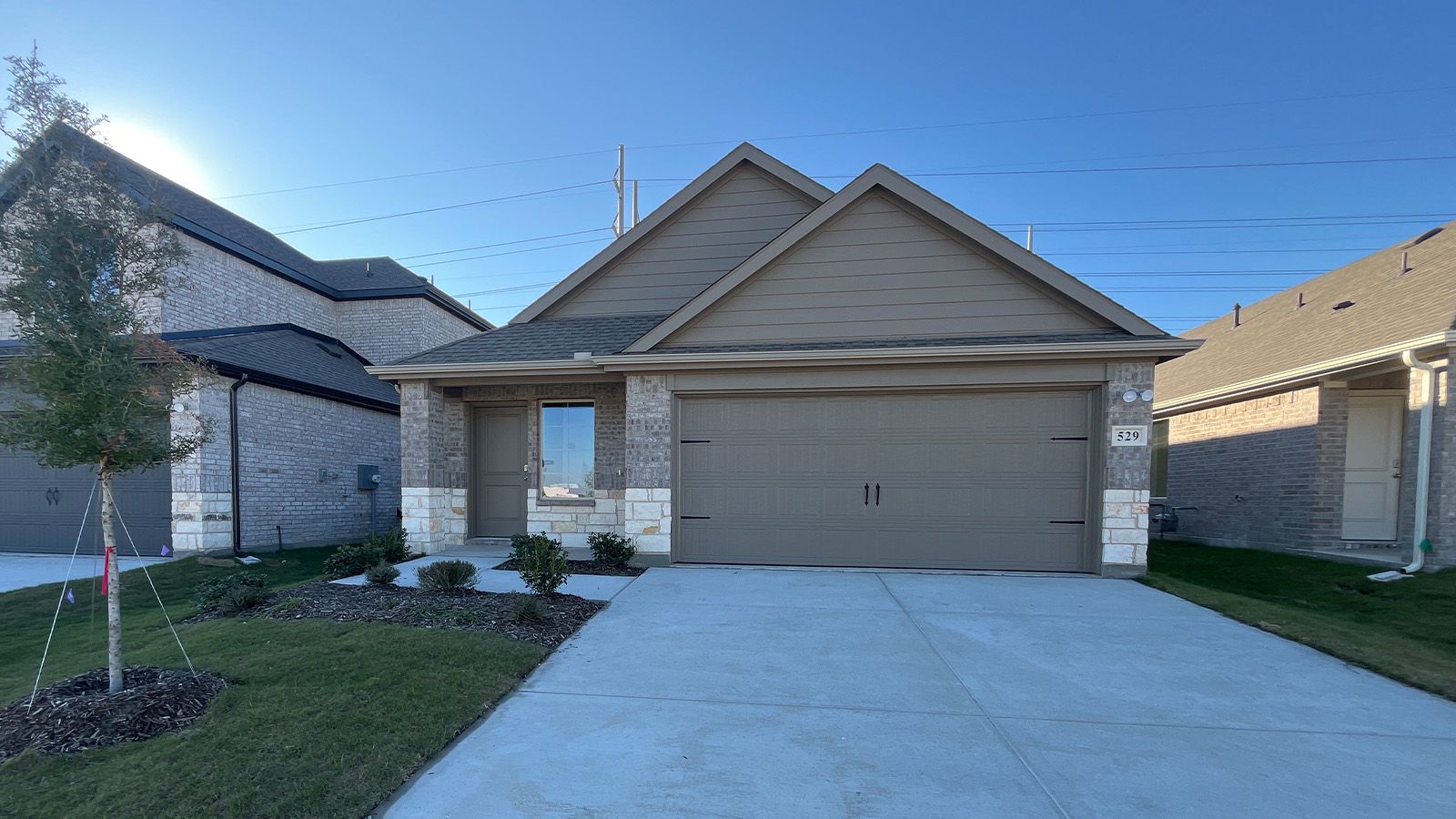 Exterior:Elevation Image 0.