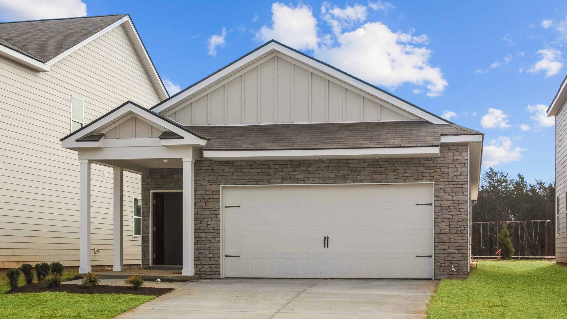 Exterior:Elevation Image 0.